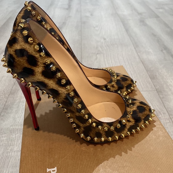 CHRISTIAN LOUBOUTIN leopard print spike pumps - Picture 2 of 8